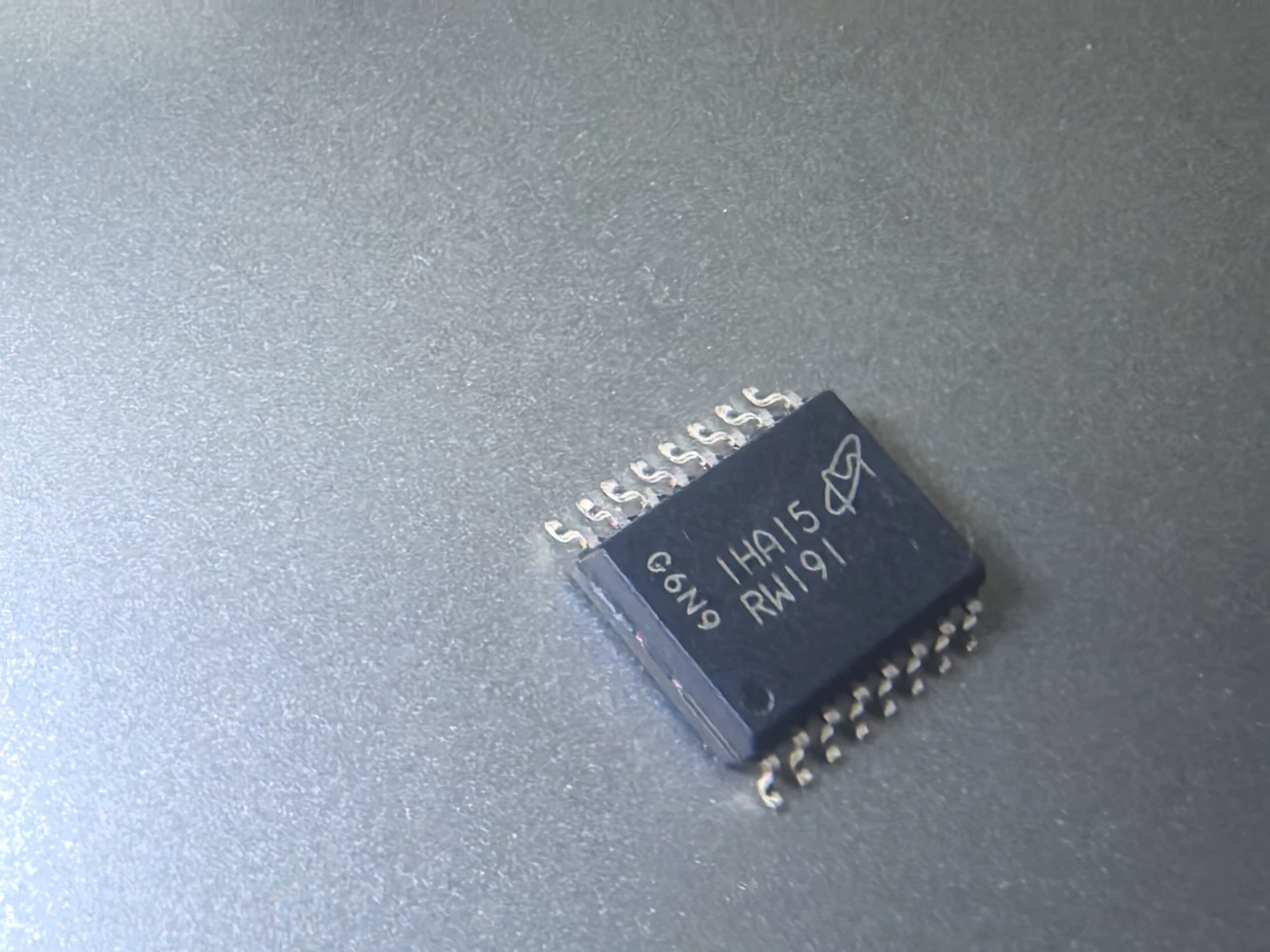 Micron Technology_MT25QU512ABB8ESF-0SIT_IC FLASH 512MBIT SPI 133MHZ 16SO