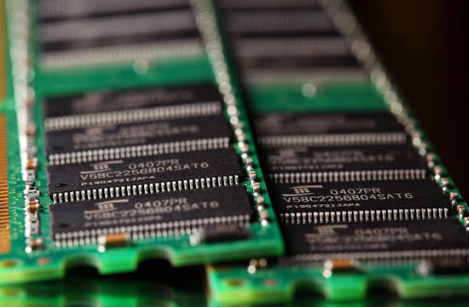 HBM Capacity Limits? SanDisk HBF Delivers Terabyte-Scale Near-GPU Memory
